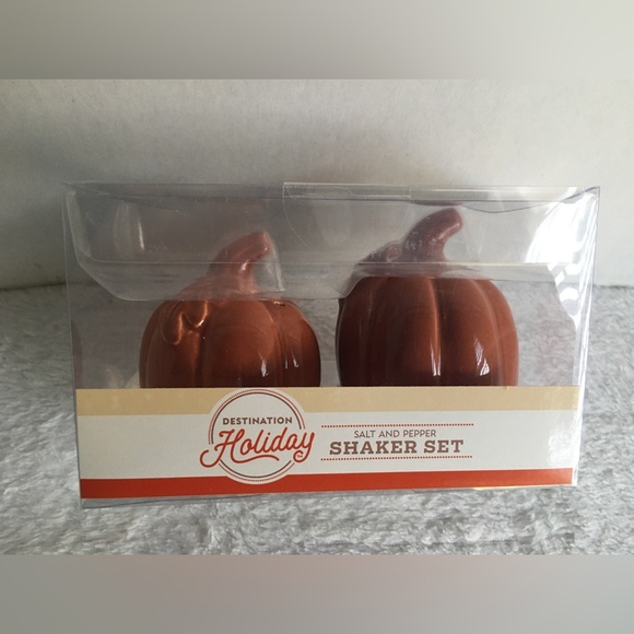 Tablecloth Fall Harvest Theme with Pumpkin Salt Pepper Shakers - 60" Round - Picture 6 of 10